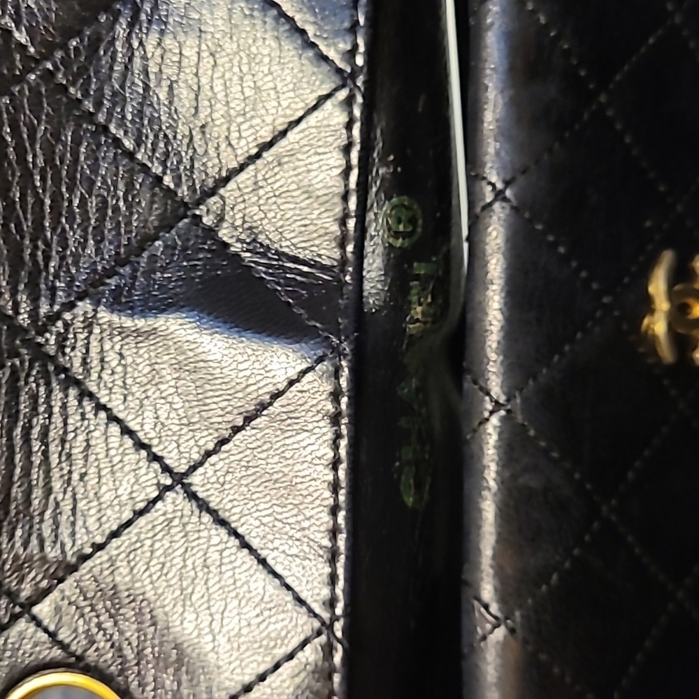 Vintage Chanel Bag - Picture 4 of 12
